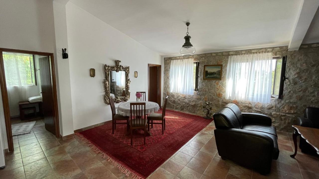 House In The Mountains Near בודווה מראה חיצוני תמונה