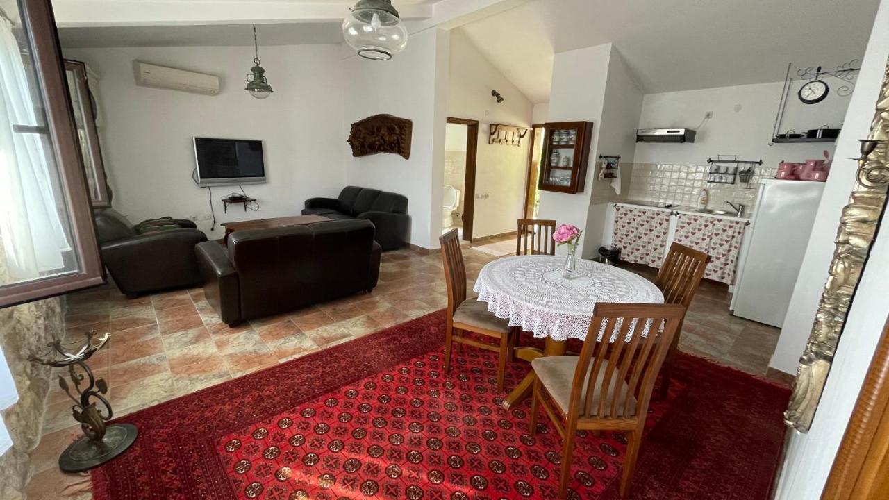 House In The Mountains Near בודווה מראה חיצוני תמונה