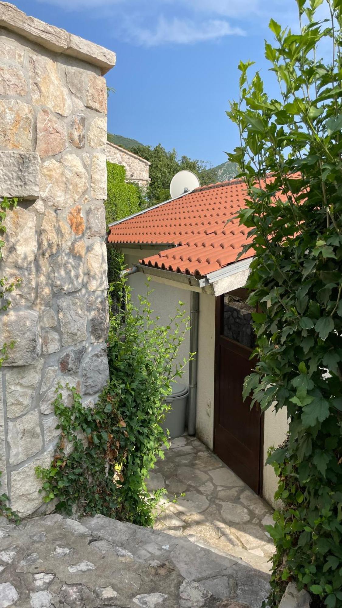 House In The Mountains Near בודווה מראה חיצוני תמונה